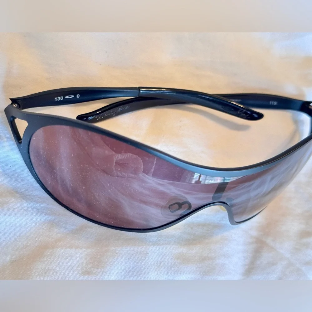 OAKLEY Deception Black Sunglasses Women’s Men’s Unisex w White Case & Bag Pouch